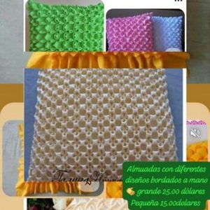 Almohadas diferentes diseños